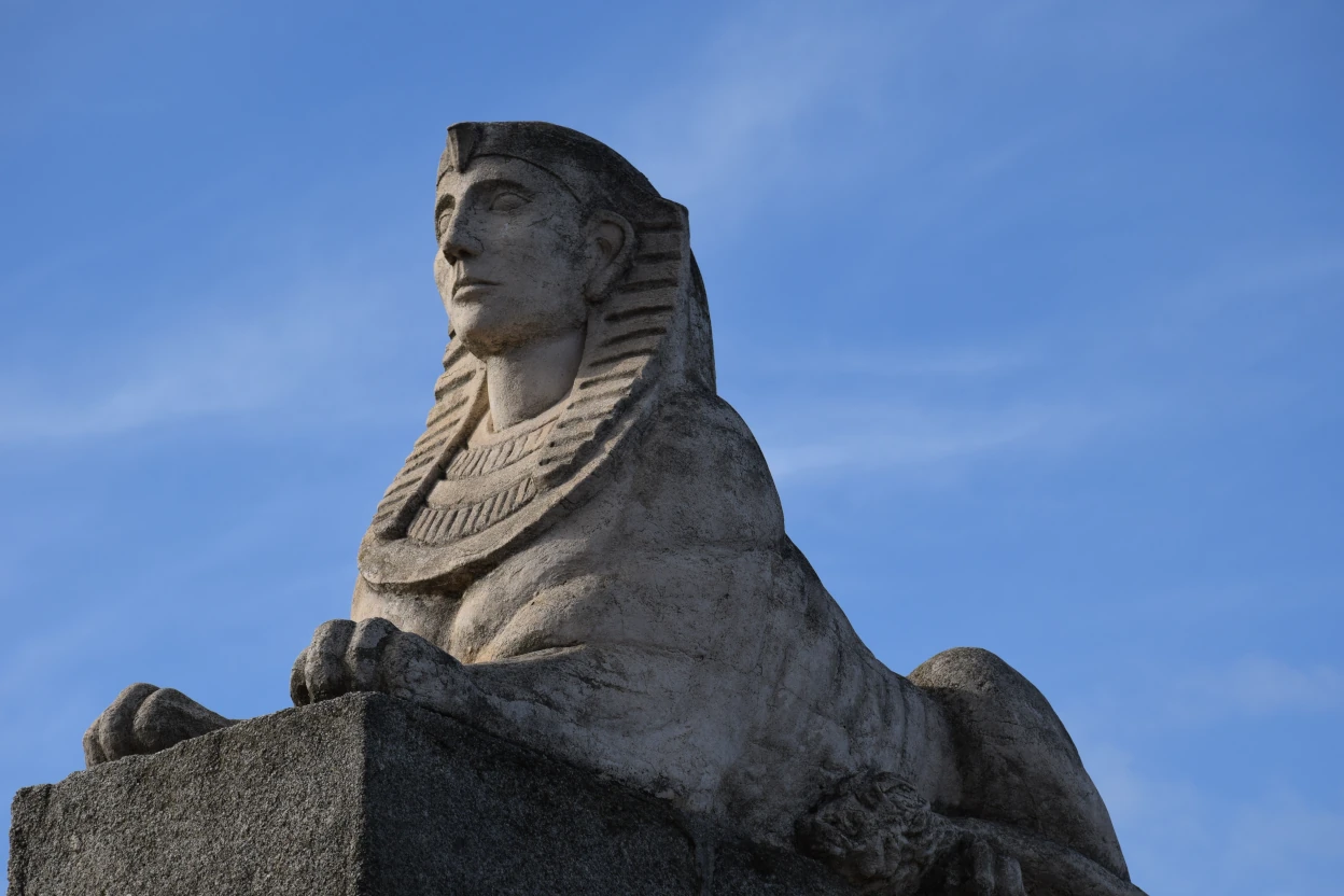 Esfinge de la Fuente Egipcia del Parque del Retiro